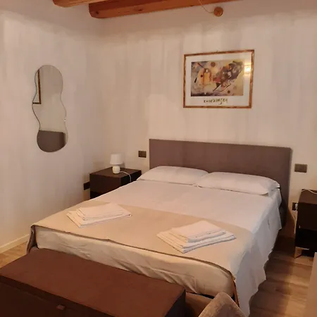 فندق مبيت وإفطار Ca Tognella 3*