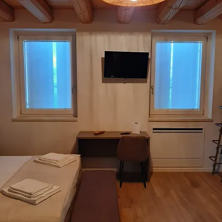 Ca Tognella Oda ve Kahvaltı 3*