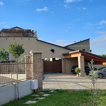 Ca Tognella Bed & Breakfast Pescantina